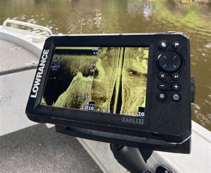 What transducer does Lowrance Elite-4 use?