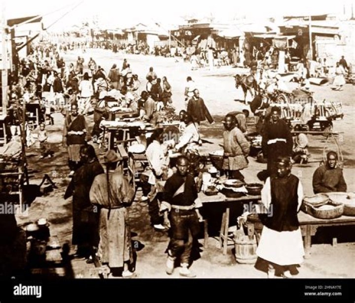 What was happening in 1900 in China?