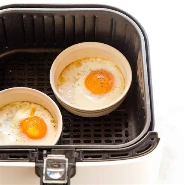 What ways can you cook an egg in the microwave?
