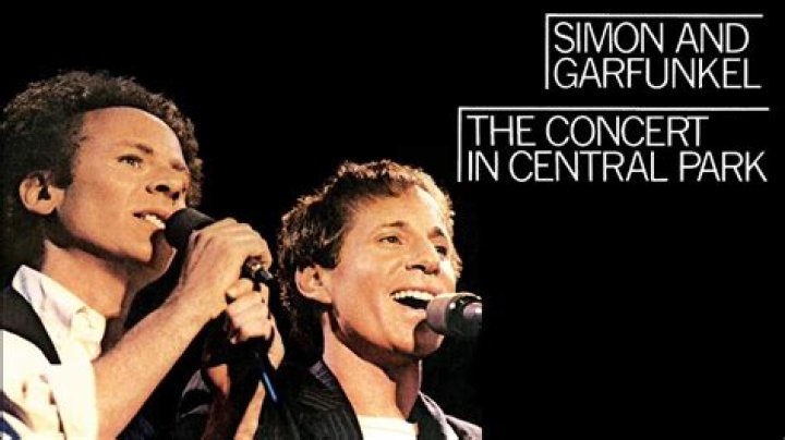 What year did Simon and Garfunkel perform in Central Park?