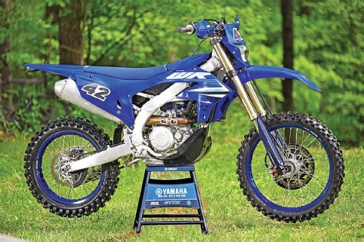 What year did Yamaha WR450F go to fuel Injected?