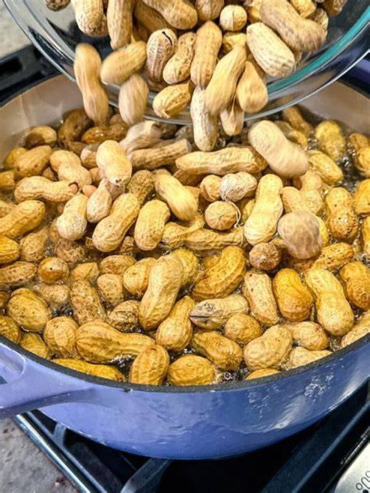 When can you buy green peanuts for boiling?