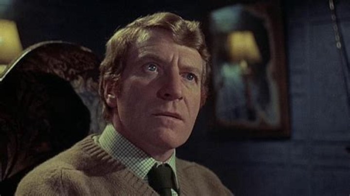 When was Clive Rose born?
