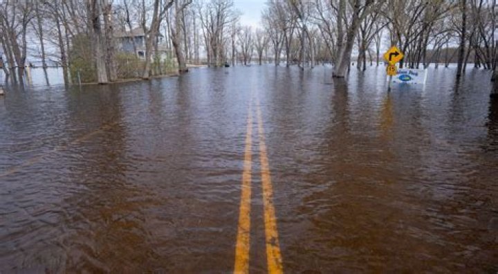 When was Kinbasket flooded?