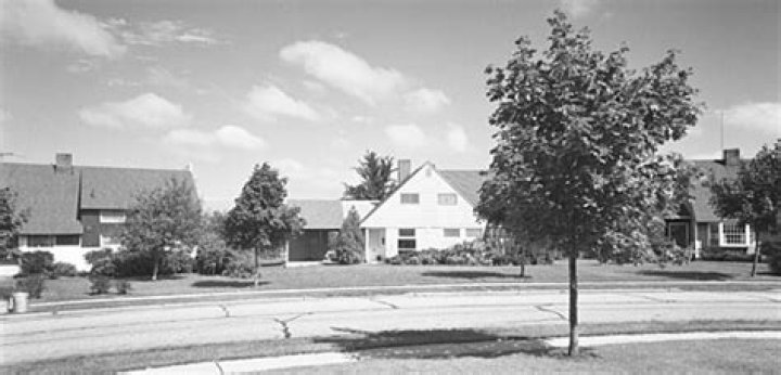 When was Strathmore built?