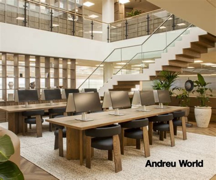 Where are apples principal offices located?