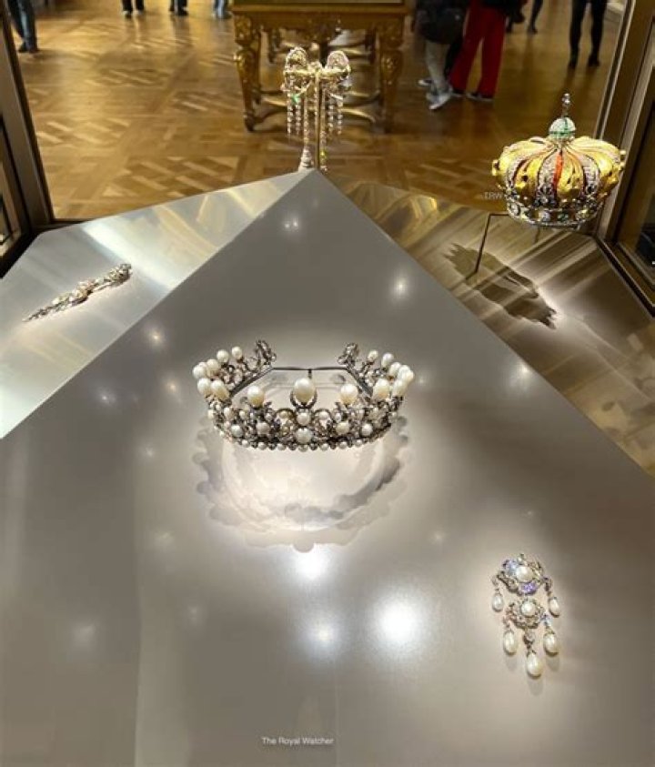 Where are the Bavarian crown jewels?