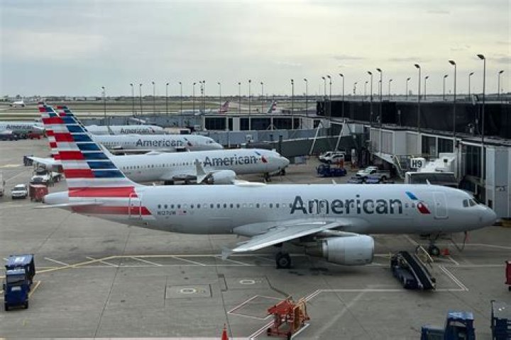 Where is American Airlines in Charlotte airport?