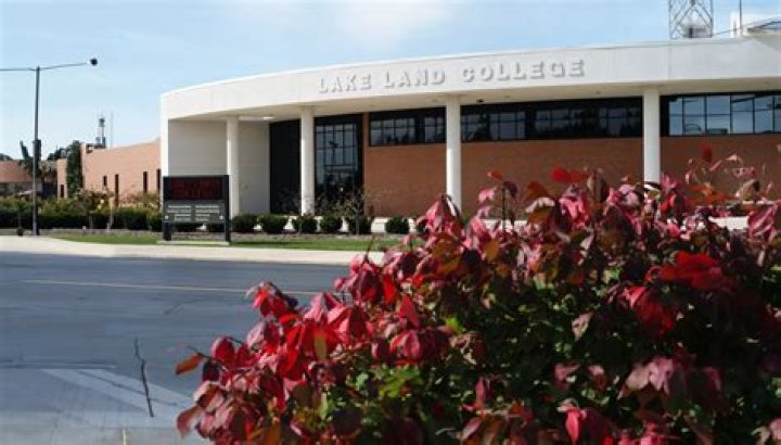 Where is Lakeland prison located?