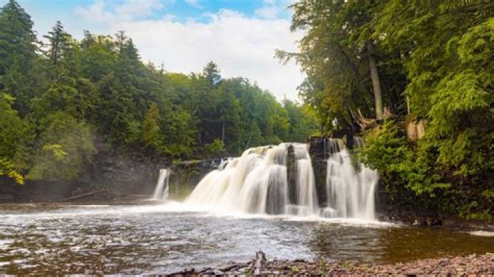 Where is there waterfalls in Upper Peninsula Michigan?
