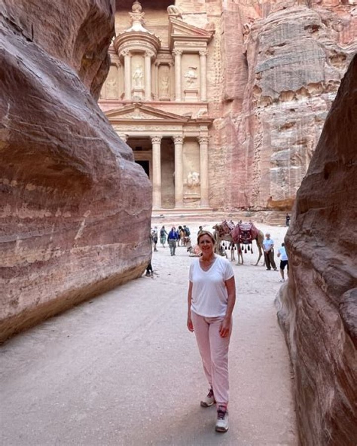 Where should I stay when visiting Petra?