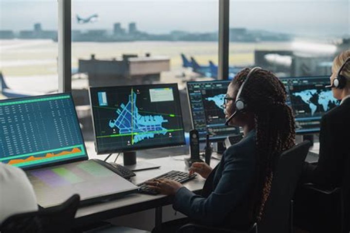 Which computer is used for air traffic control system?