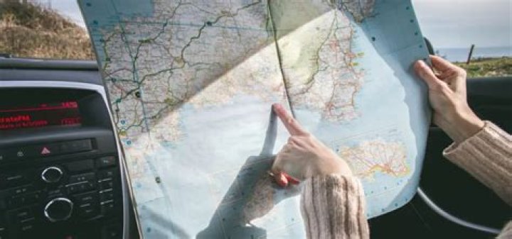 Which is better Bing Maps or Google Maps?
