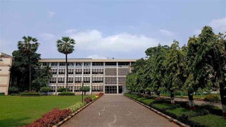 Which is the best college to do MTech in Karnataka?