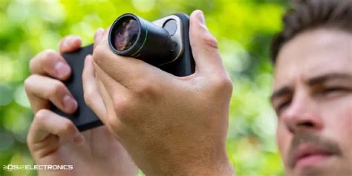 Which lens is best for mobile camera?
