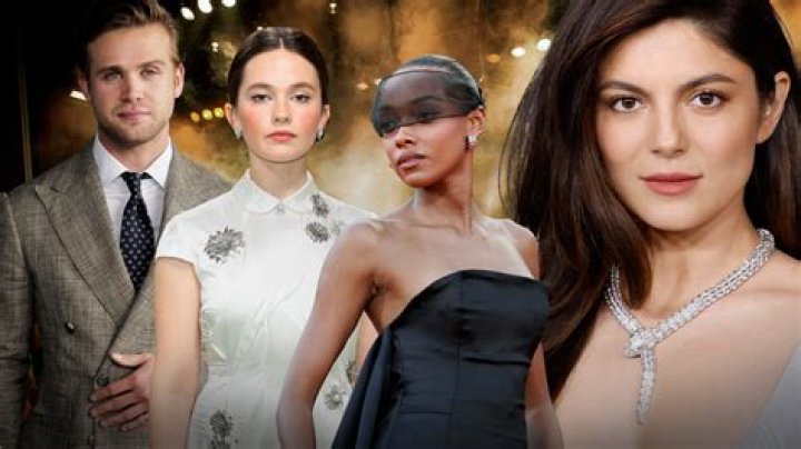 Who are the actors in the movie Andaaz?