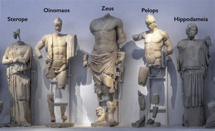 Who constructed the statue of MUSA?