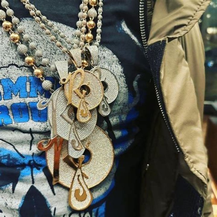 Who has a Roc-A-Fella chain?