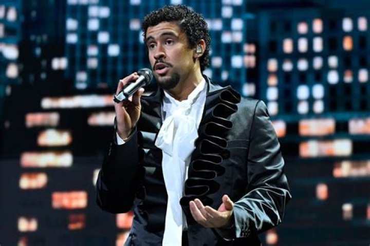Who is performing at the Festival of Remembrance 2021?
