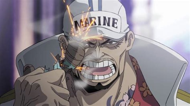 Who is stronger Akainu or whitebeard?