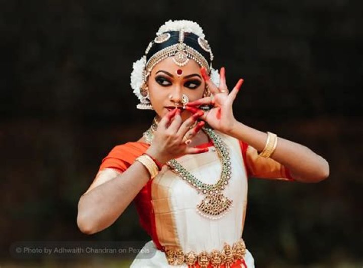 Who is the best pole dancer in India?