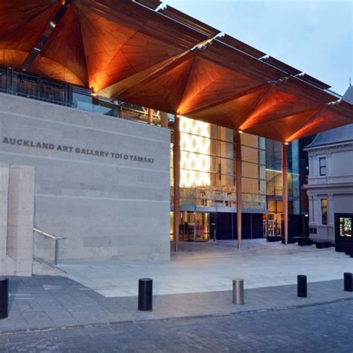 Who is the Director of the Auckland Art Gallery?