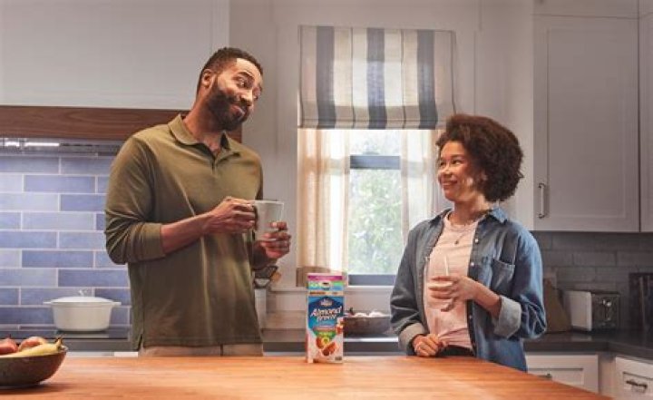 Who is the family in the Almond Breeze commercial?