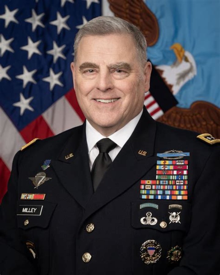Who is the highest ranking military officer in Canada?
