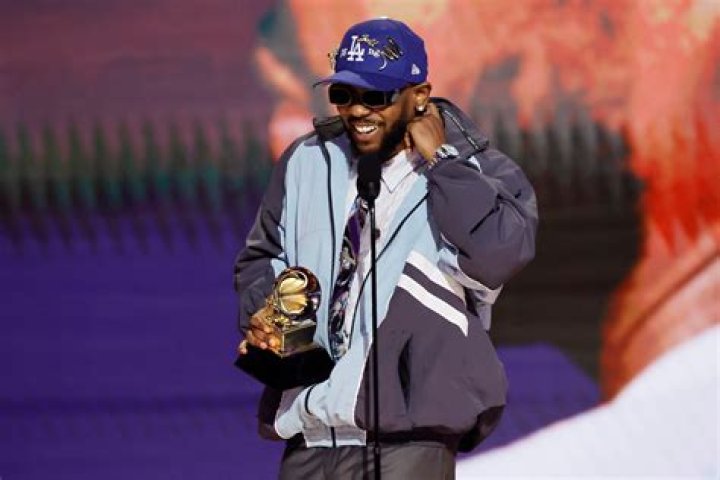 Who is the richest hip hop artist of all time?