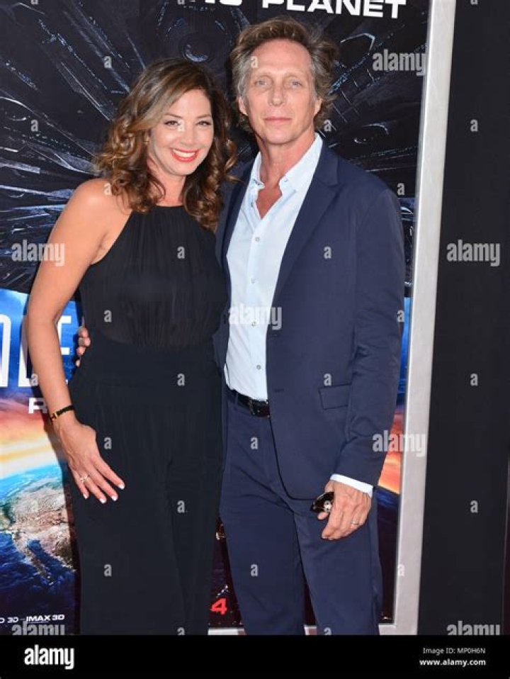 Who is William Fichtner wife?