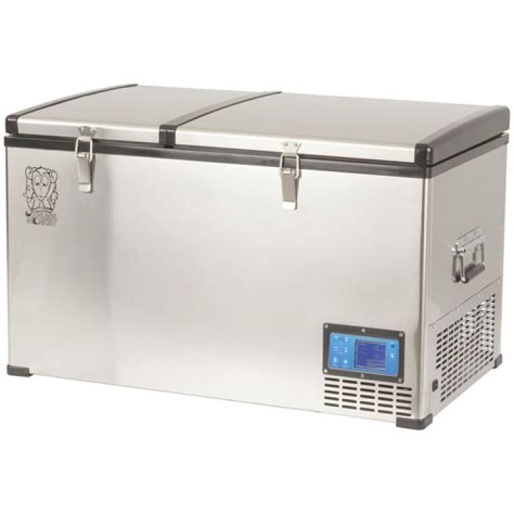 Who manufactures Rangemaster fridge freezers?