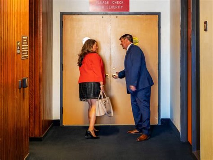 Who needs to register as a lobbyist in Colorado?
