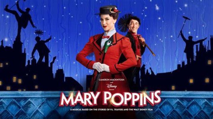 Who plays Mary Poppins in the Theatre?
