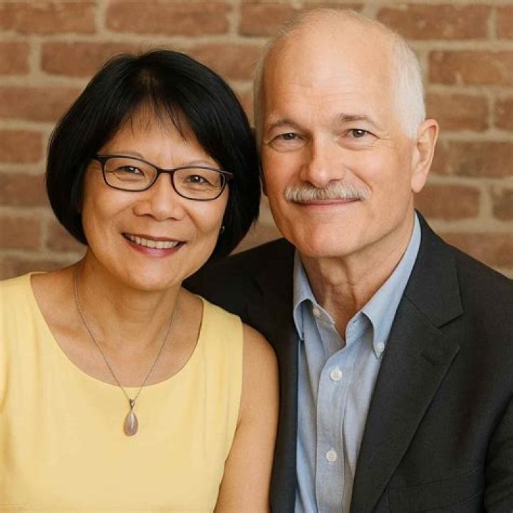 Who was Olivia Chow husband?