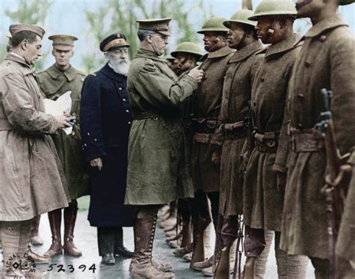 Who was the first American to receive the Croix de Guerre?