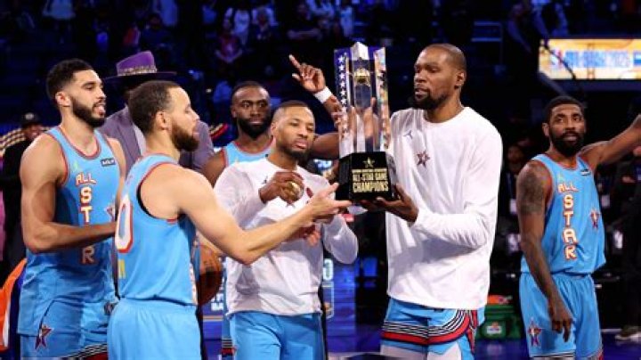 Who won the Skills Challenge in the NBA All-Star Game?