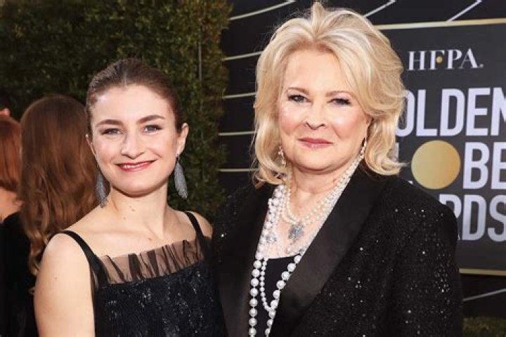 Why did Tony Curtis disinherited his daughter?