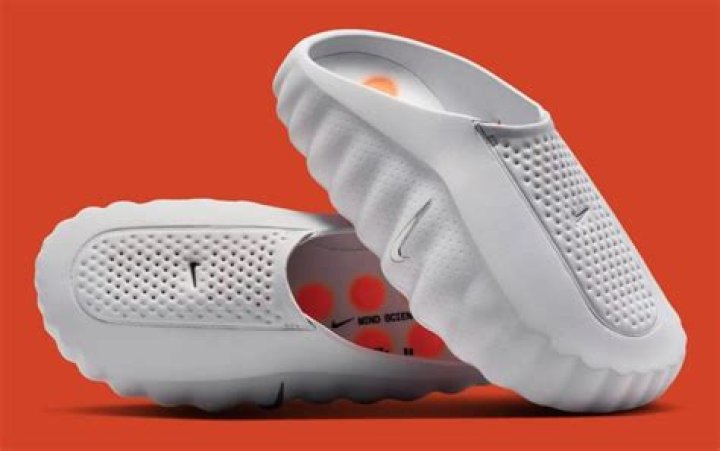 Why do my Nikes pop?