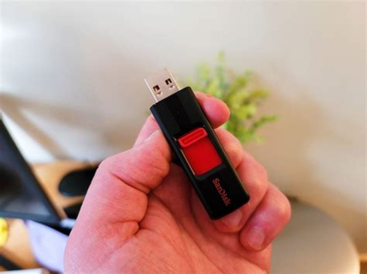 Why is my USB stick so hot?
