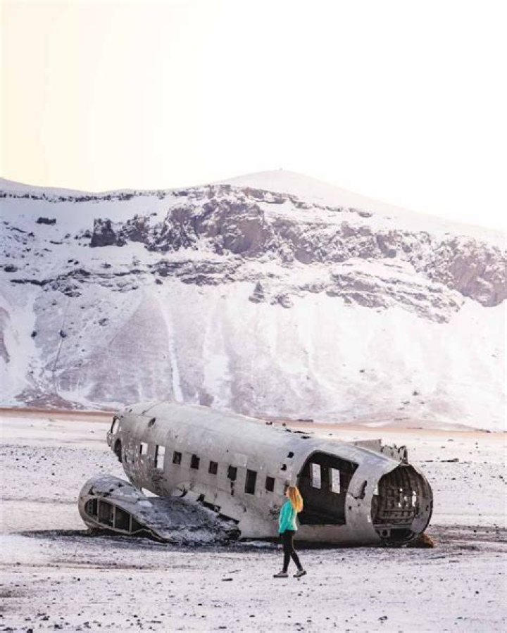 Why is there a plane wreck in Iceland?